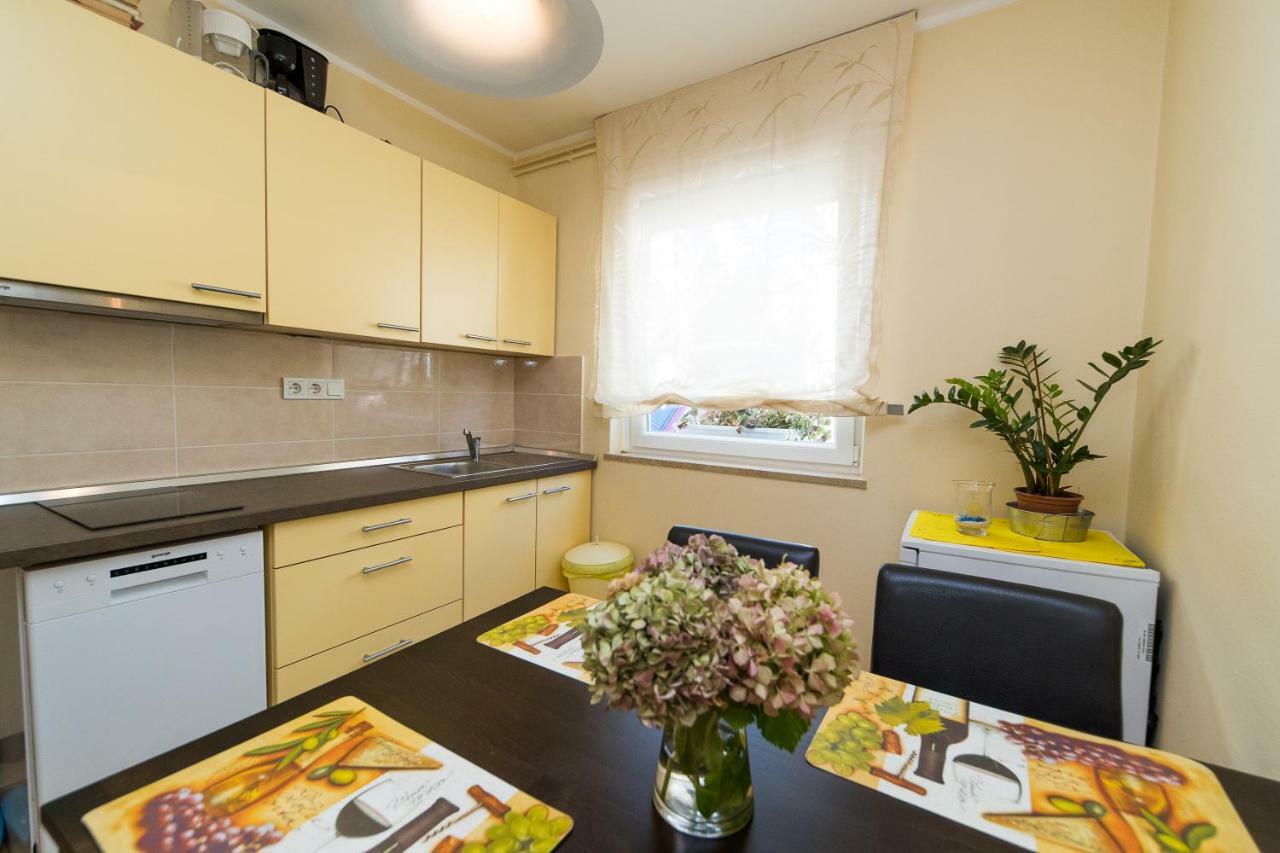 Turina Appartement Crikvenica Buitenkant foto